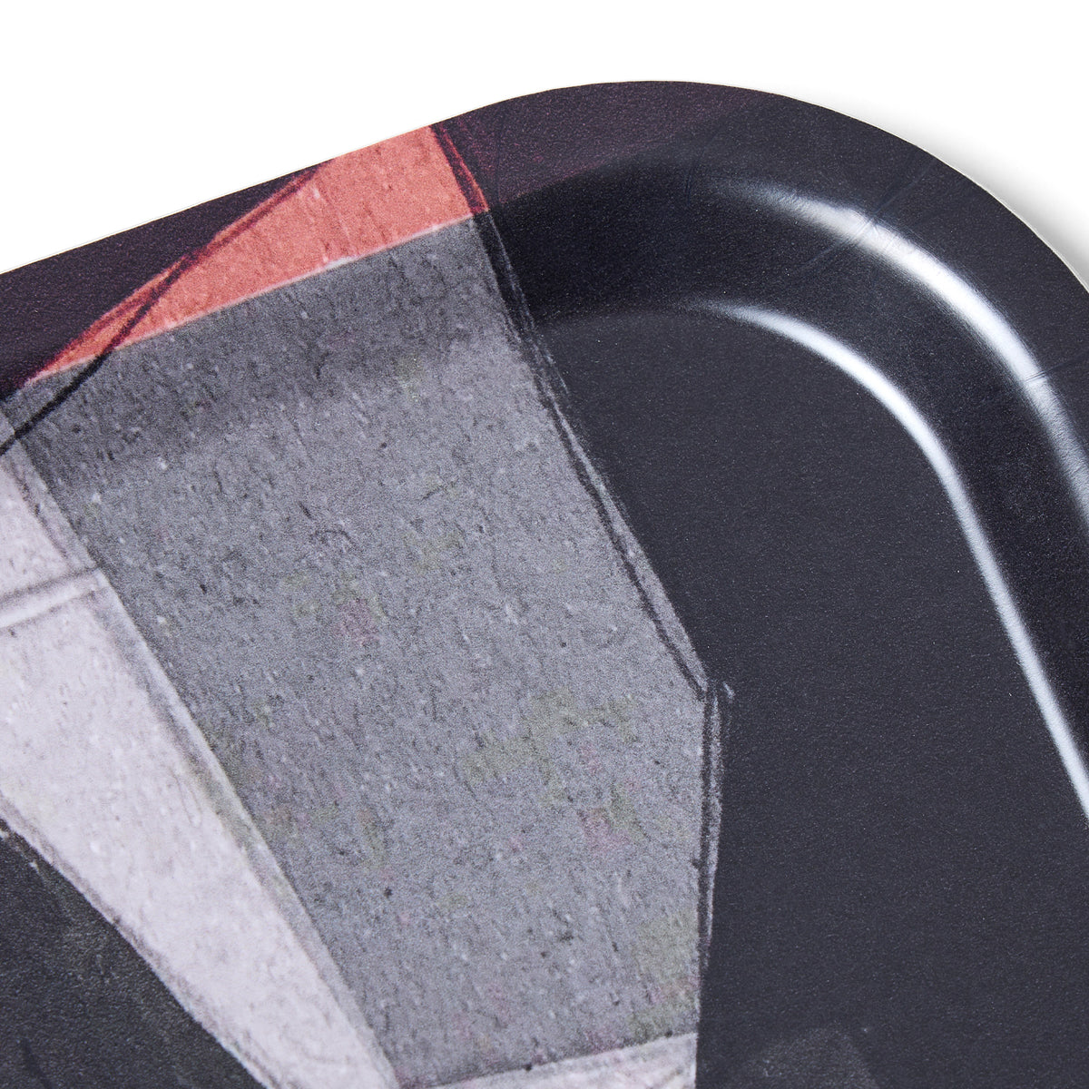 Deconstruct 2052 Tray - close up to detail edge.