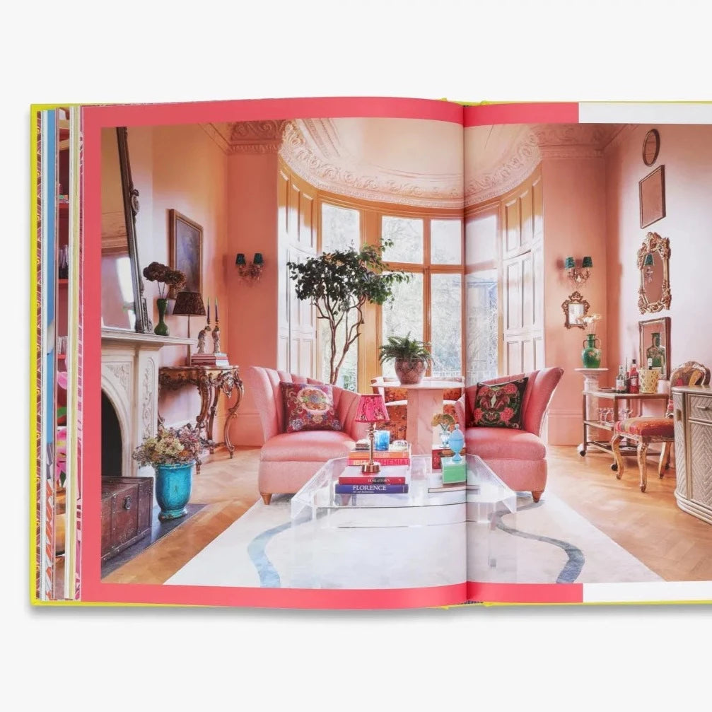 Living Bright: Fashioning Colourful Interiors