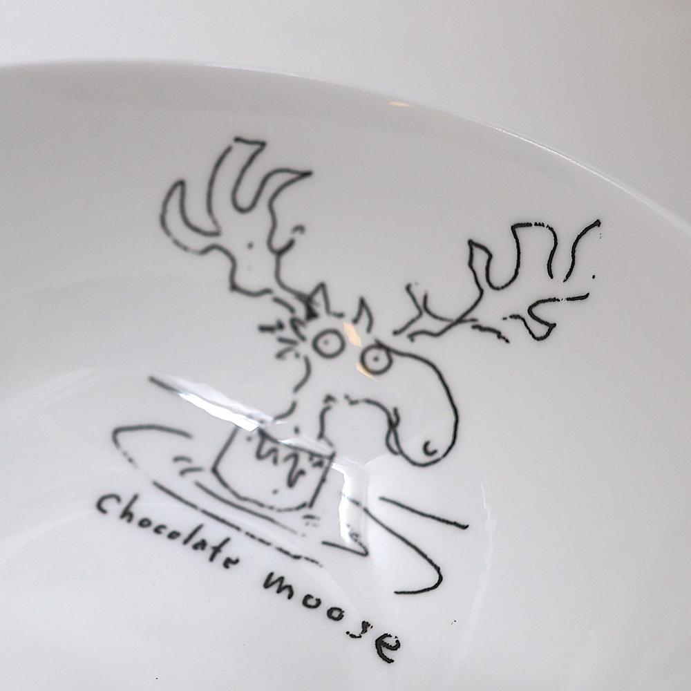 Illustration of a moose on a fine china bowl