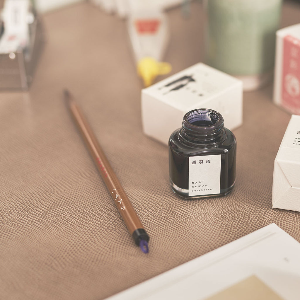 Kuretake Calligraphy Brush Medium Size for Intermediates